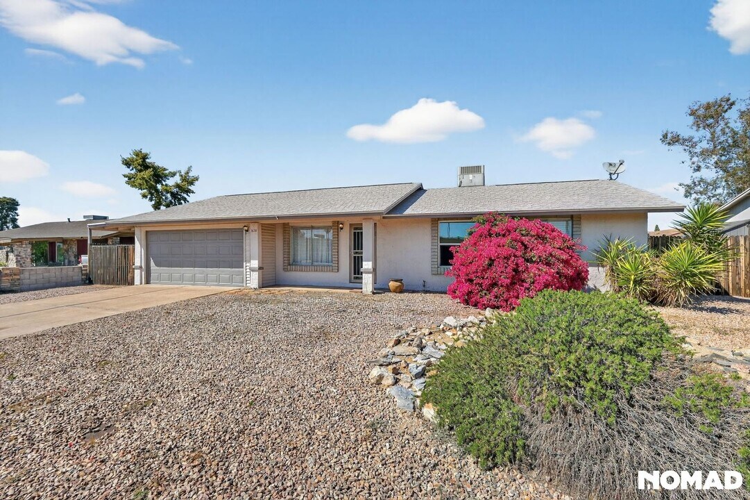 1636 W Taro Ln in Phoenix, AZ - Building Photo