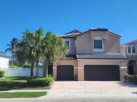 15840 NW 16th Ct in Pembroke Pines, FL - Building Photo