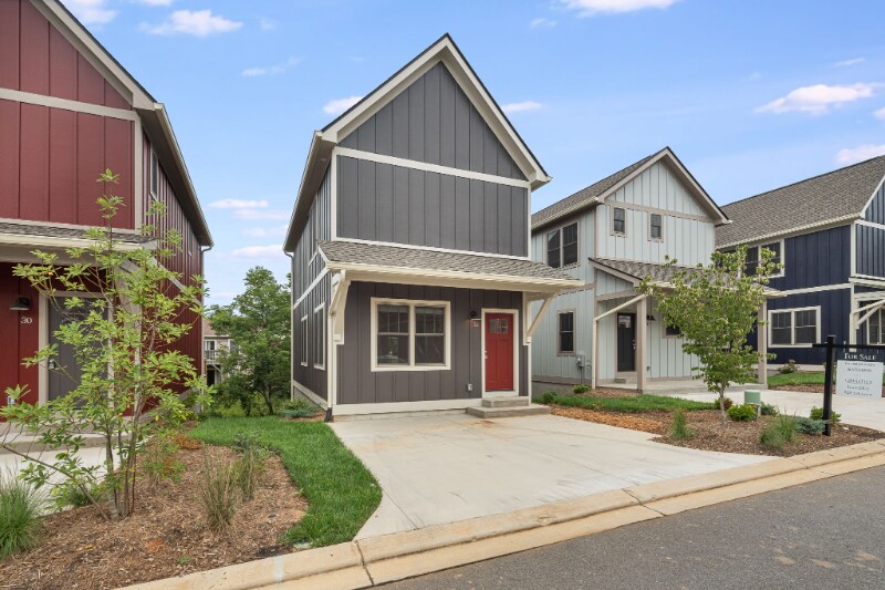 32 Wheeler Rd in Weaverville, NC - Building Photo