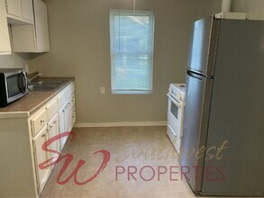 580 S Minter St in Stephenville, TX - Building Photo - Building Photo