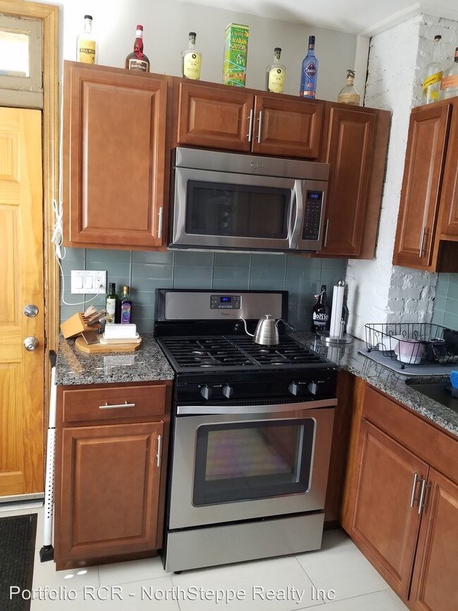 2409 Glenmawr Ave in Columbus, OH - Building Photo - Building Photo