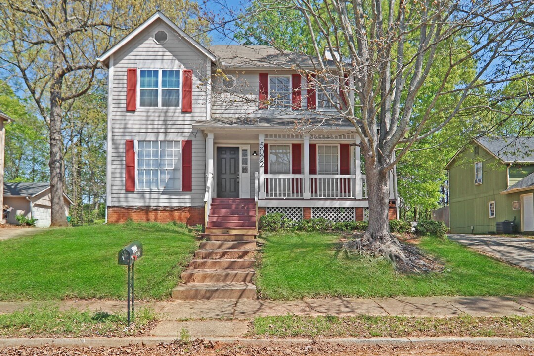 5022 Windsor Downs Dr in Decatur, GA - Building Photo