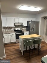 2069 Tanglewood Dr in Waldorf, MD - Building Photo