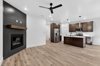 697 S Curlew Dr in Idaho Falls, ID - Building Photo - Building Photo