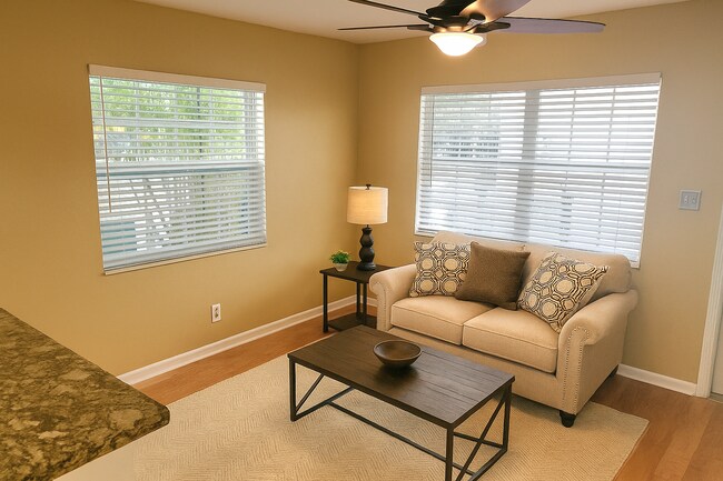 3117 W Douglas St in Tampa, FL - Building Photo - Building Photo
