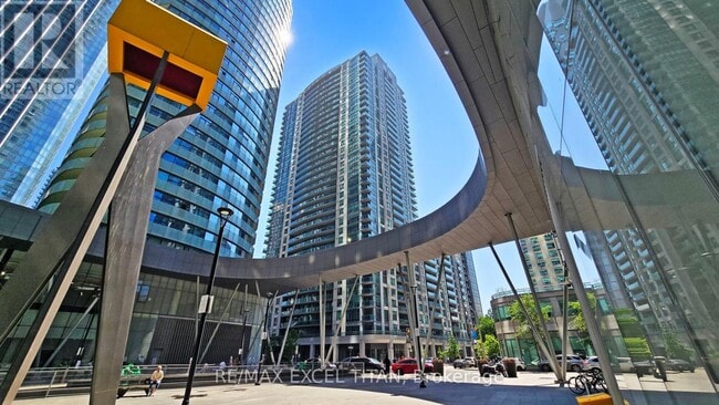 property at 19 Grand Trunk Crescent