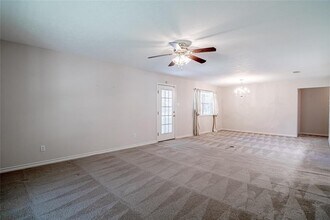 203 Pine Valley in Huntsville, TX - Building Photo - Building Photo