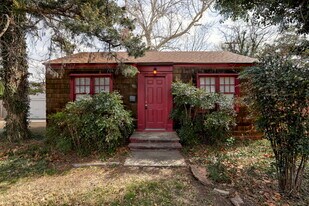 401 S Berry Rd in Norman, OK - Building Photo