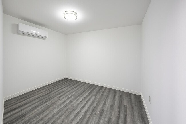 3633 Rock Royal Dr in Holiday, FL - Building Photo - Building Photo