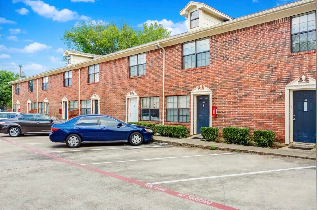 Park Place in Denton, TX - Foto de edificio