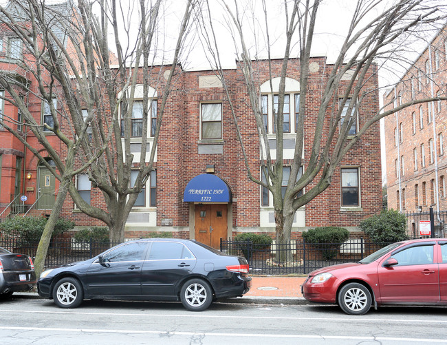 The Terrific Inn in Washington, DC - Building Photo - Building Photo