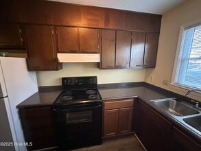 126 Stratton Pl in Wallace, NC - Building Photo - Building Photo