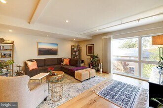 1514 Newton St NW in Washington, DC - Building Photo - Building Photo