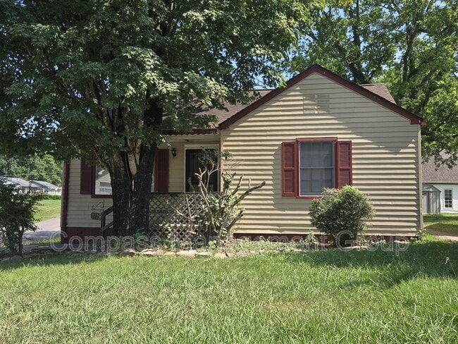 1719 McClung Ave in Knoxville, TN - Foto de edificio - Building Photo