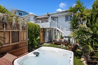 2404 Shelby St in Summerland, CA - Foto de edificio - Building Photo