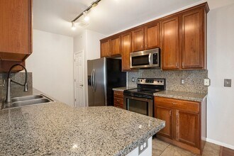 2705 S Danube Way in Aurora, CO - Building Photo - Building Photo
