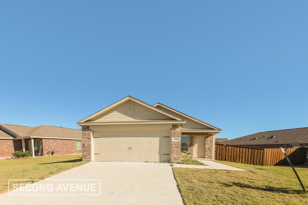 2421 Eldor Wy in Forney, TX - Building Photo