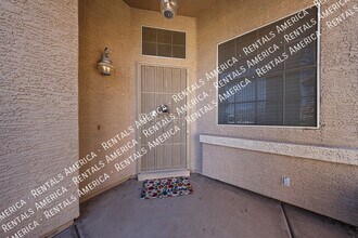 4135 E Woodland Dr in Phoenix, AZ - Building Photo - Building Photo