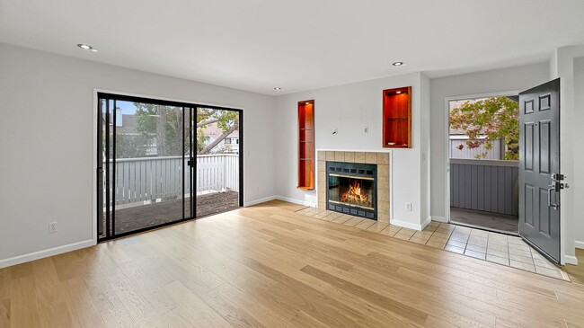 property at 92 Schooner Ct