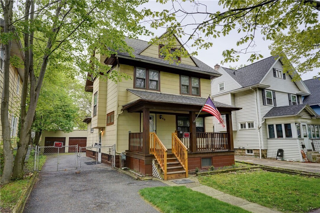 49 Depew St in Rochester, NY - Building Photo
