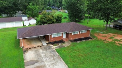1227 Dogwood Ln in Salisbury, NC - Building Photo - Building Photo