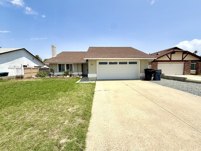 2382 Carlsbad Cir in Hemet, CA - Building Photo - Building Photo