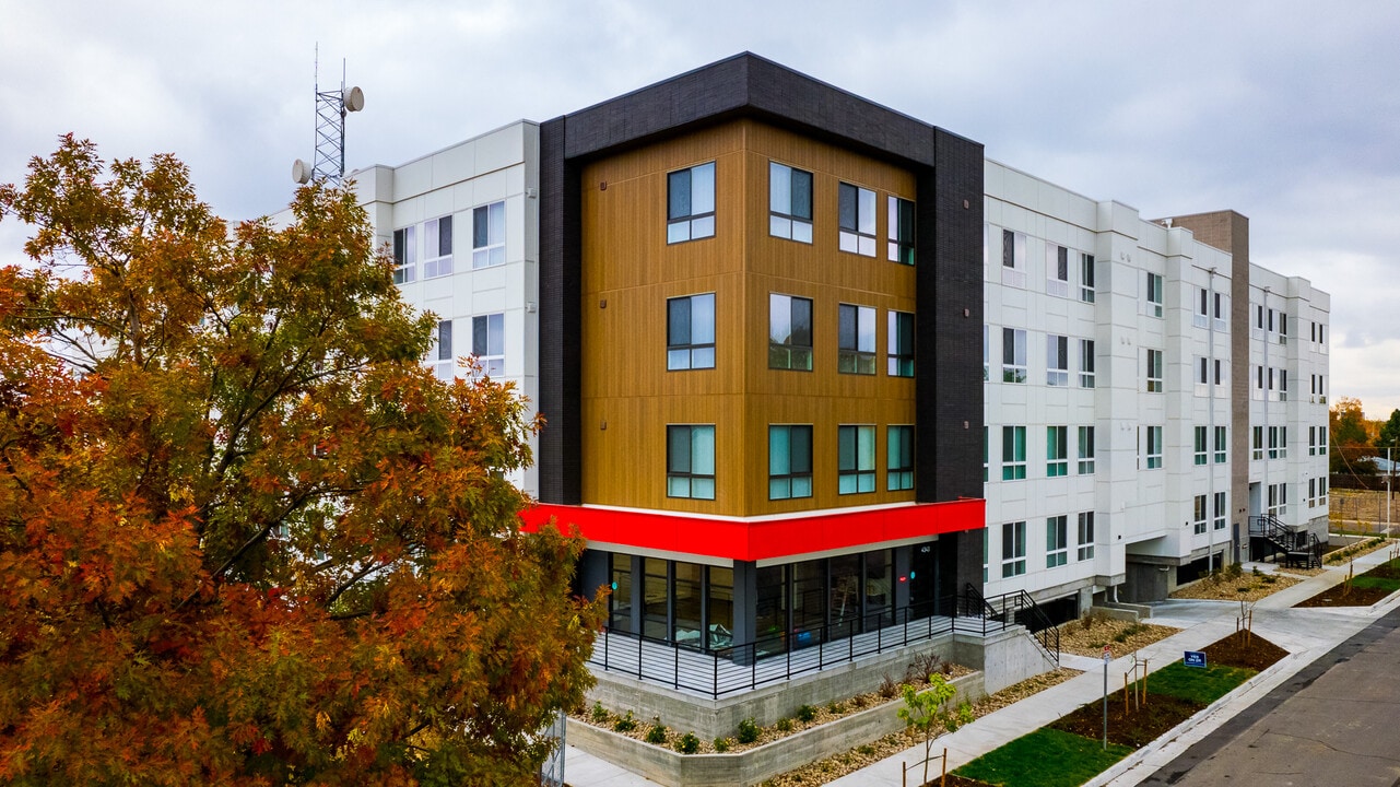 Krisana Apartments in Denver, CO - Foto de edificio