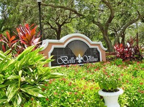 4118 Central Sarasota Pkwy in Sarasota, FL - Foto de edificio - Building Photo