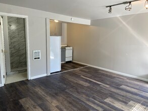 1215 Queen Anne Ave N in Seattle, WA - Building Photo - Building Photo