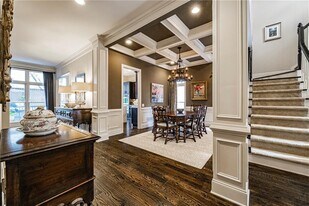 1122 Ashton Bluff Dr NE in Atlanta, GA - Building Photo