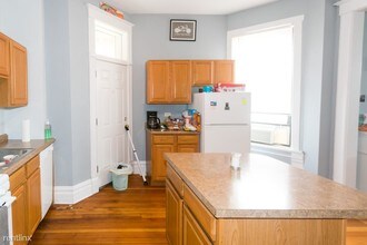 1009 N Sacramento Ave-Unit -Unit 1F in Chicago, IL - Building Photo - Building Photo