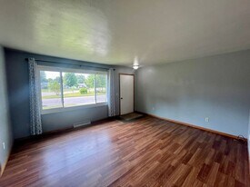 1401-1403-1403 Wisconsin St in Mosinee, WI - Building Photo