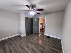 8717 Watson Rd in Webster Groves, MO - Building Photo - Building Photo