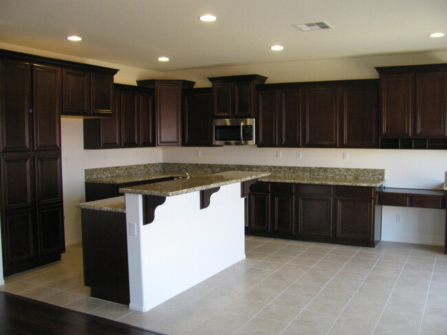 28514 Authurium Way in Murrieta, CA - Building Photo - Building Photo