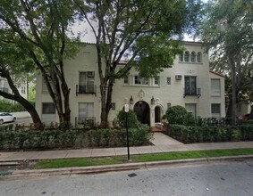 315 Navarre Avenue in Coral Gables, FL - Foto de edificio - Building Photo