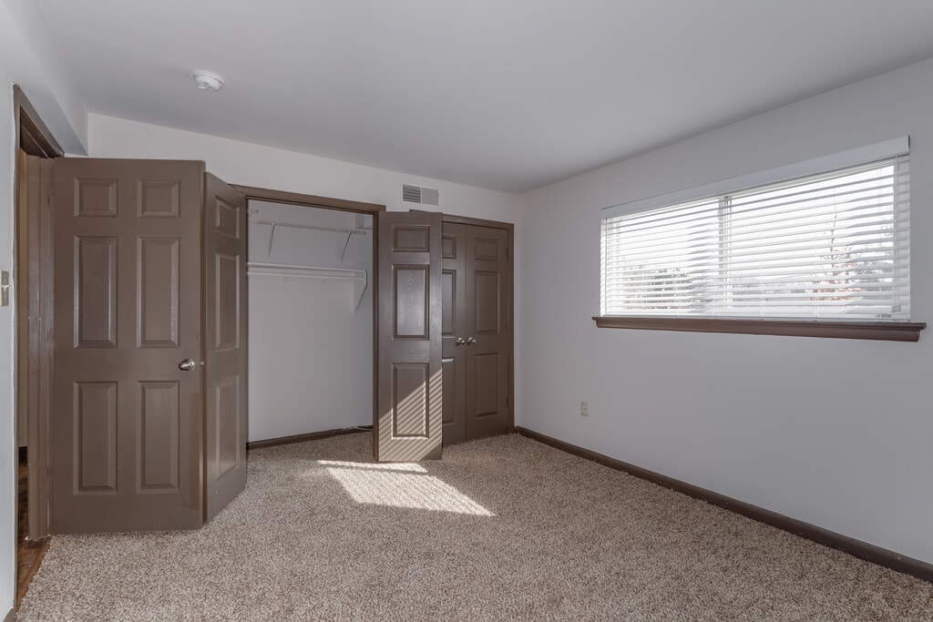 Parkside Landing Apartments in Rockville, MD