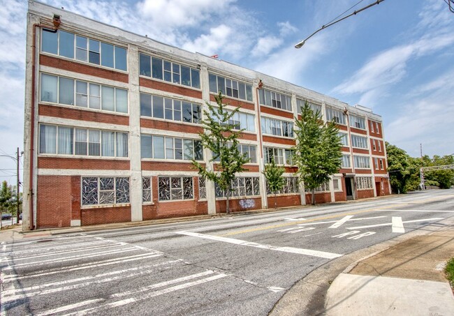 505 Whitehall St SW, Unit Remodeled Loft