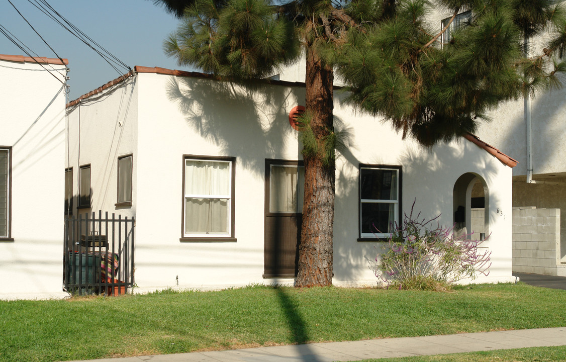 631 Raleigh St in Glendale, CA - Building Photo