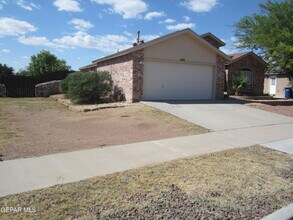 640 Pinar Del Rio Dr in El Paso, TX - Building Photo - Building Photo