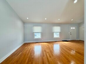 213 Vintage Ln in Buffalo Grove, IL - Building Photo - Building Photo