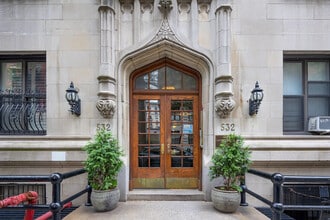 532 W 111th St in New York, NY - Foto de edificio - Building Photo