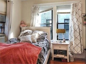 7 Naples Rd in Brookline, MA - Building Photo - Building Photo