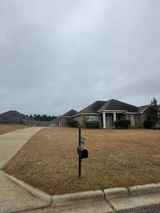 112 Dawson Ln in Enterprise, AL - Building Photo
