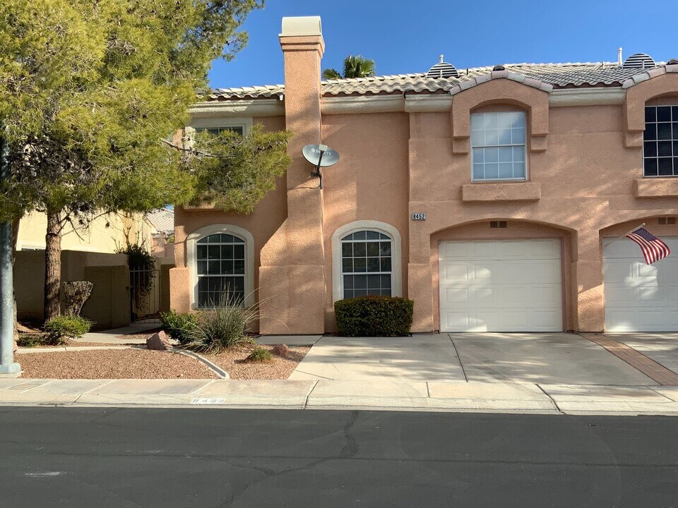 8452 Stoney Bluff Ave in Las Vegas, NV - Building Photo
