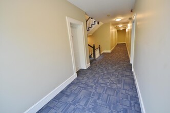 33 Brookline St, Unit 3 in Cambridge, MA - Foto de edificio - Building Photo