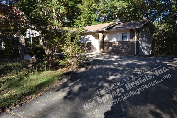 71 Collado Way in Hot Springs Village, AR - Building Photo - Building Photo