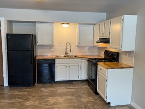 2 Cambridge Lane, Unit 15 in Clinton, NY - Building Photo - Building Photo