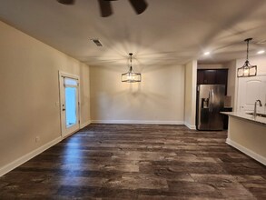 902 Oak Rdg Ln in Columbia, TN - Foto de edificio - Building Photo