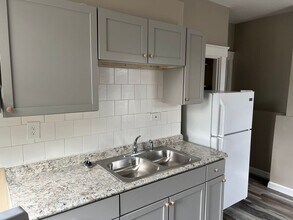3643 W 8th St in Cincinnati, OH - Building Photo - Building Photo