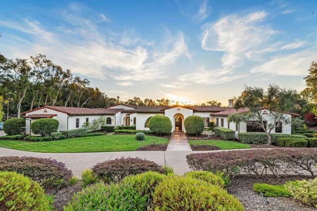 property at 6870 La Valle Plateada